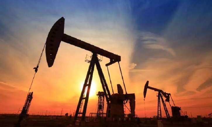 Oil jumps more than 3% on Middle East worries Oil jumps more than 3% on Middle East worries