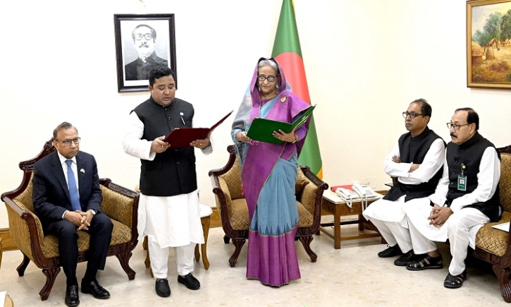 Work for fulfilling people’s expectations, PM asks public representatives