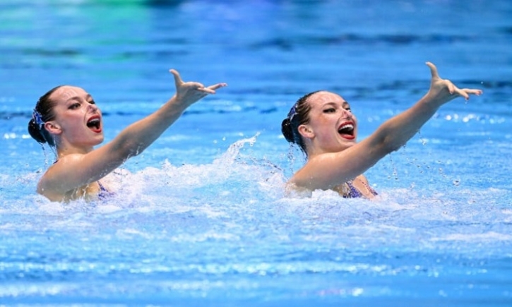 Ukraine twins smiling through bombs to go for Olympic gold Ukraine twins smiling through bombs to go for Olympic gold