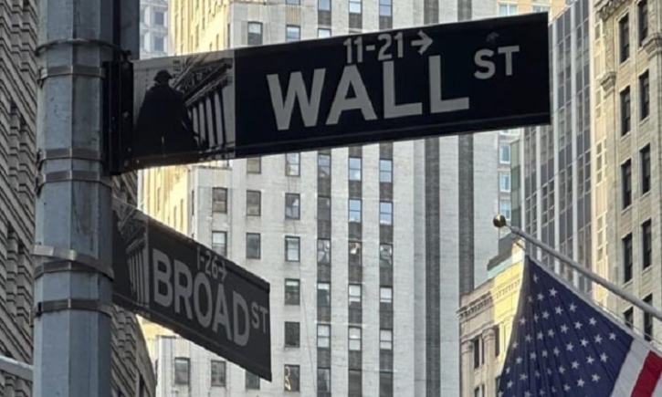 Stocks, dollar swing as rate bets offset by Trump inflation talk Stocks, dollar swing as rate bets offset by Trump inflation talk