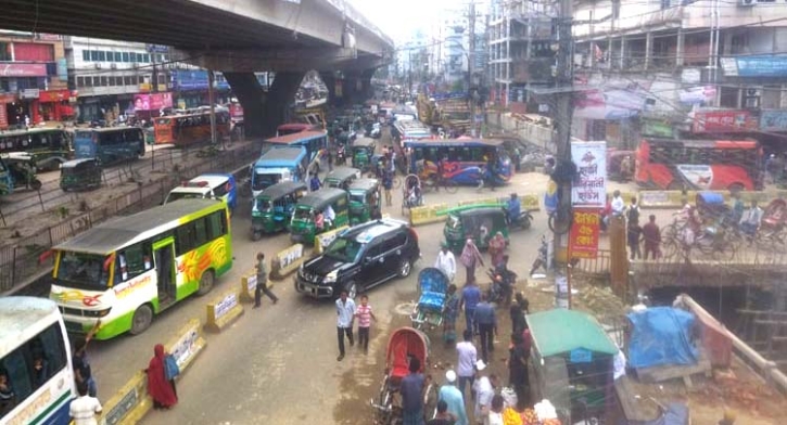 চট্টগ্রামে তীব্র যানজটে ‘হরতাল’ চলছে চট্টগ্রামে তীব্র যানজটে ‘হরতাল’ চলছে