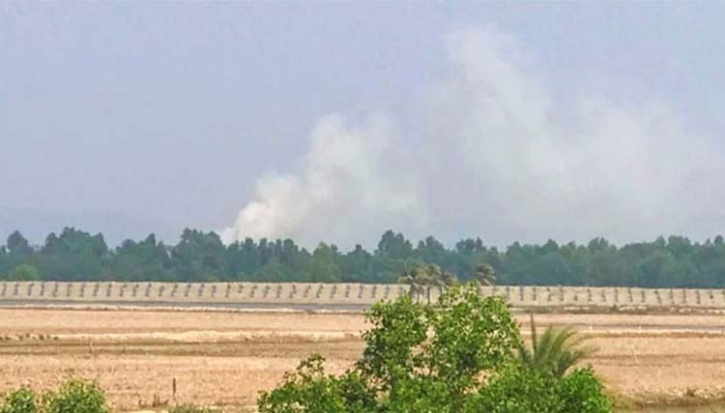 টেকনাফ সীমান্তে আবারও গুলি-মর্টারশেলের শব্দ টেকনাফ সীমান্তে আবারও গুলি-মর্টারশেলের শব্দ