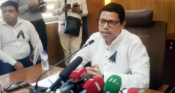 প্রত্যেককে অবশ্যই ৫ জিবি ডাটা দিতে হবে: পলক প্রত্যেককে অবশ্যই ৫ জিবি ডাটা দিতে হবে: পলক